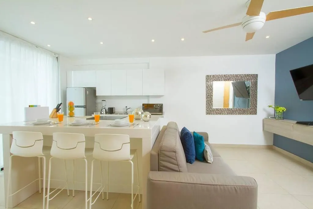 Glamorous 2 Bedroom Apartment / Up To 6 Ppl Playa del Carmen